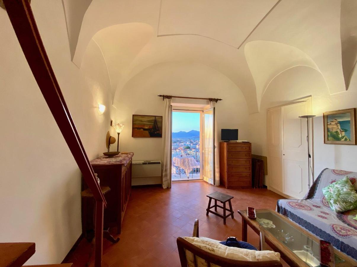 Holidaycasa Romano - Vacanza Nel Cuore Di スペルロンガ エクステリア 写真