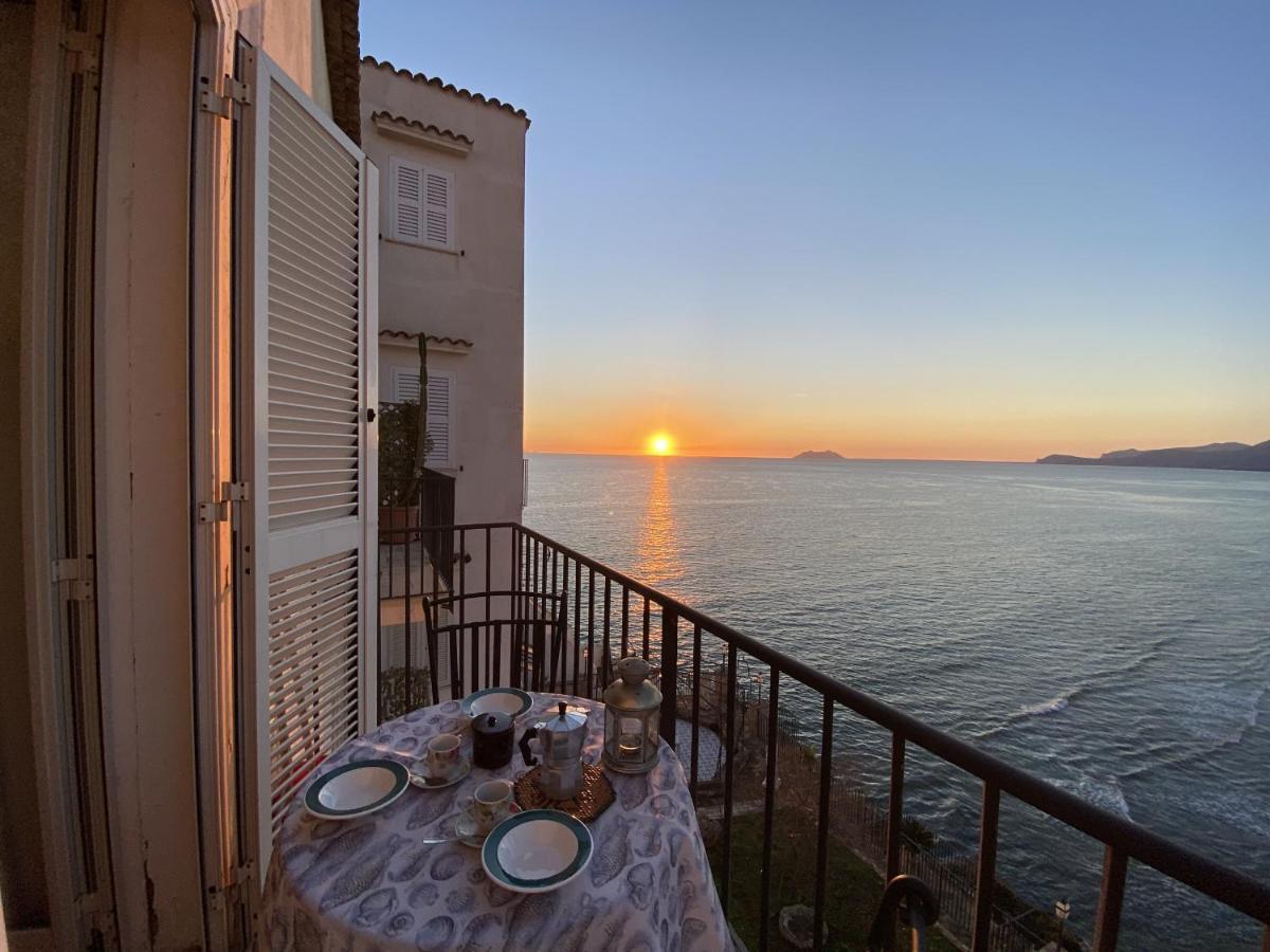 Holidaycasa Romano - Vacanza Nel Cuore Di スペルロンガ エクステリア 写真