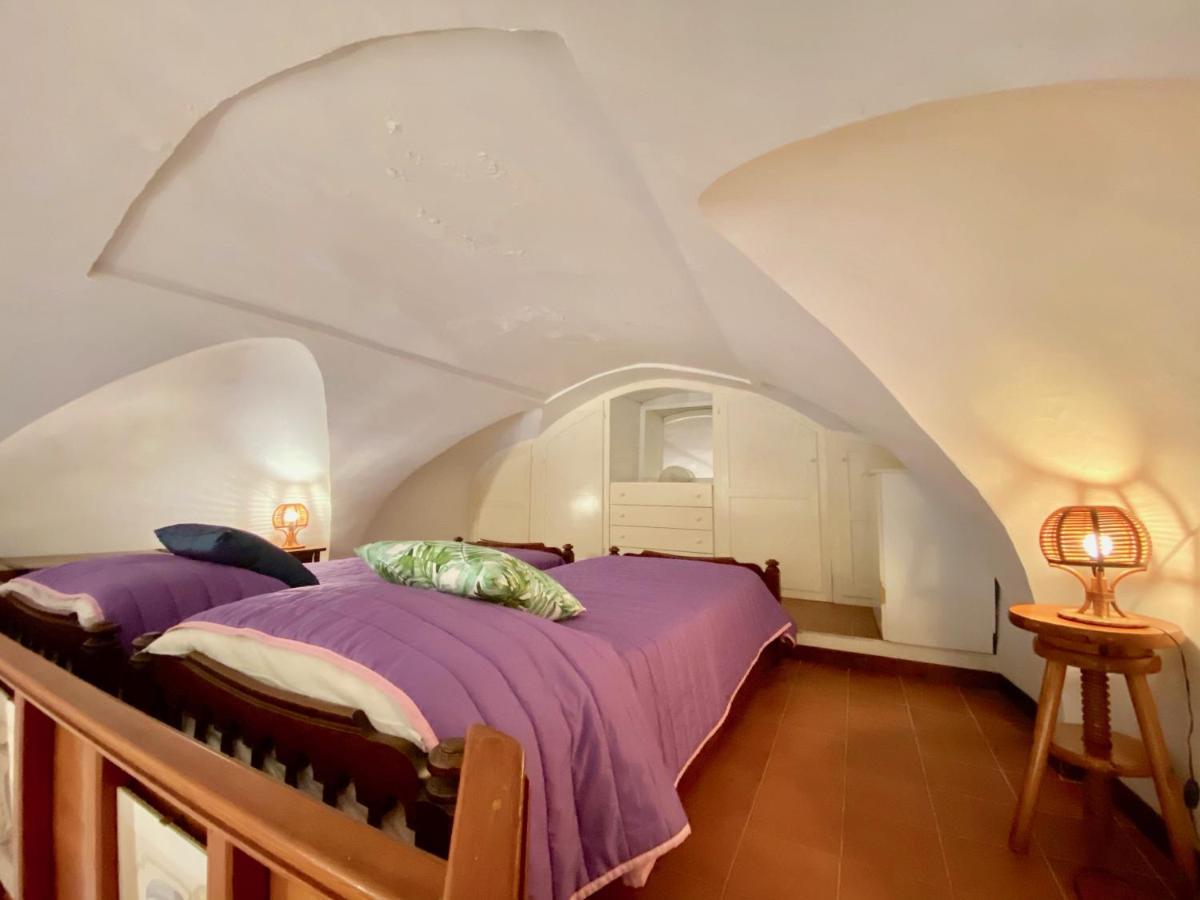 Holidaycasa Romano - Vacanza Nel Cuore Di スペルロンガ エクステリア 写真