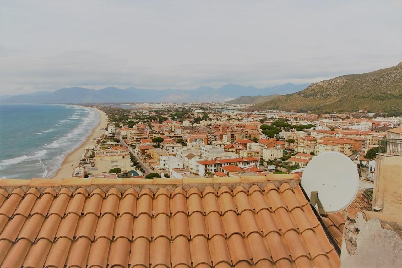 Holidaycasa Romano - Vacanza Nel Cuore Di スペルロンガ エクステリア 写真