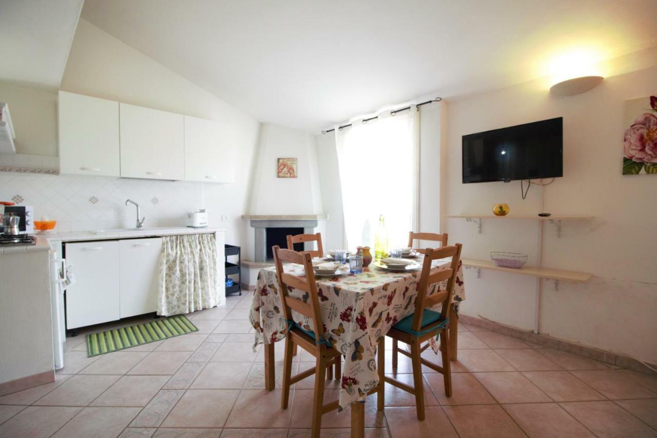 Holidaycasa Romano - Vacanza Nel Cuore Di スペルロンガ エクステリア 写真