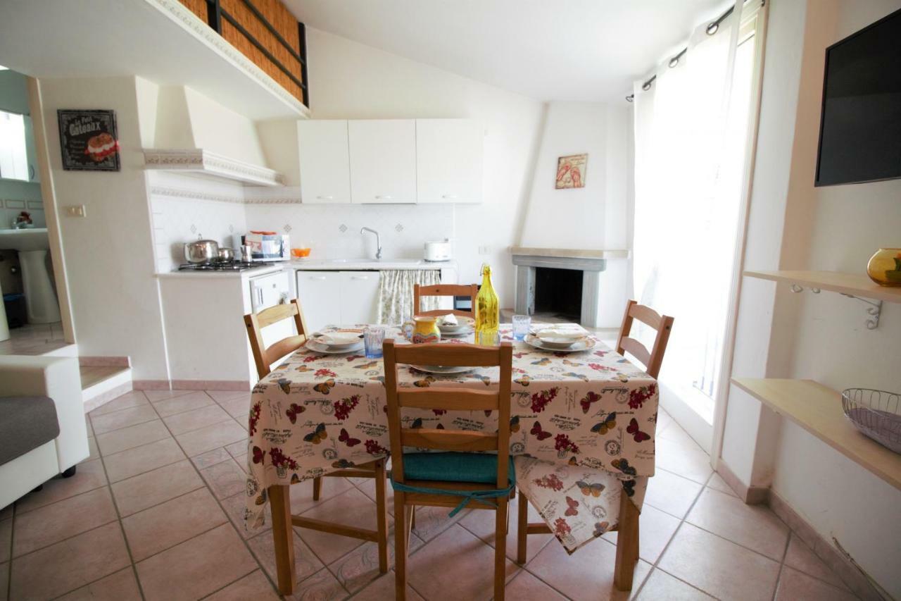 Holidaycasa Romano - Vacanza Nel Cuore Di スペルロンガ エクステリア 写真