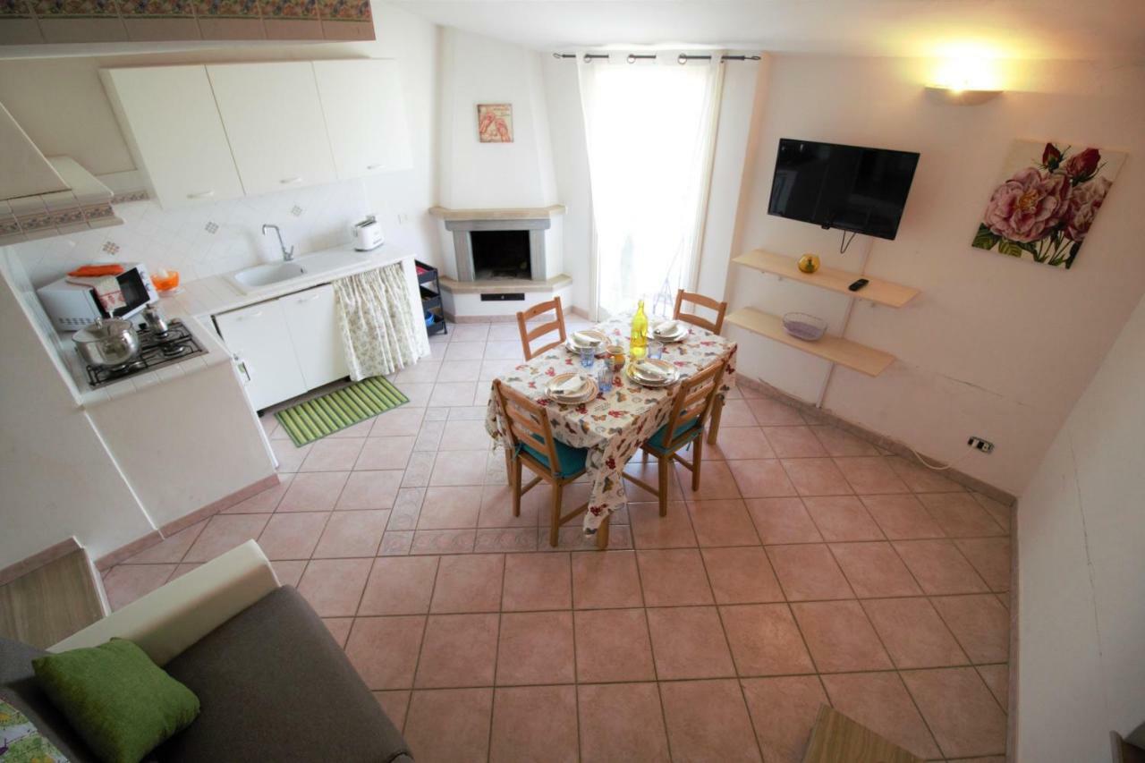 Holidaycasa Romano - Vacanza Nel Cuore Di スペルロンガ エクステリア 写真