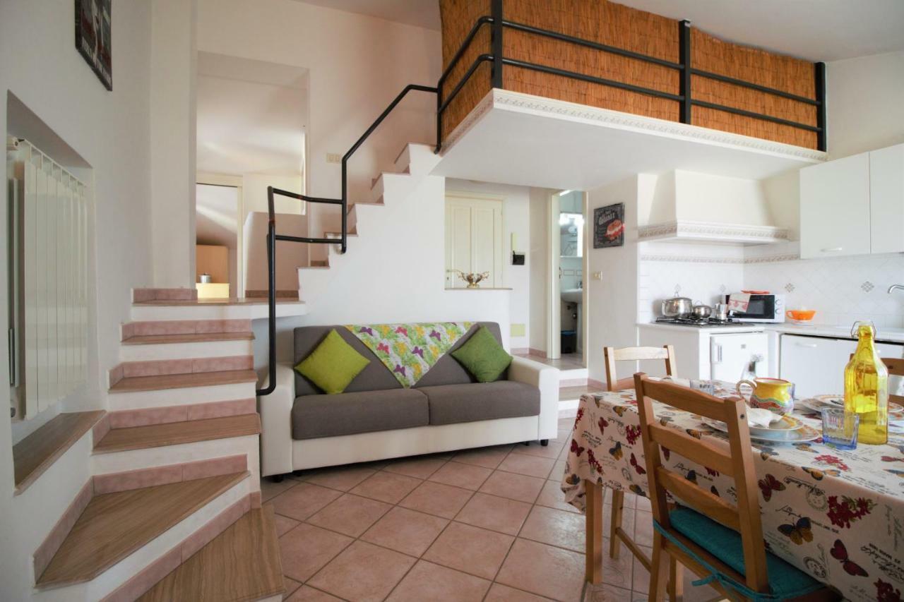 Holidaycasa Romano - Vacanza Nel Cuore Di スペルロンガ エクステリア 写真